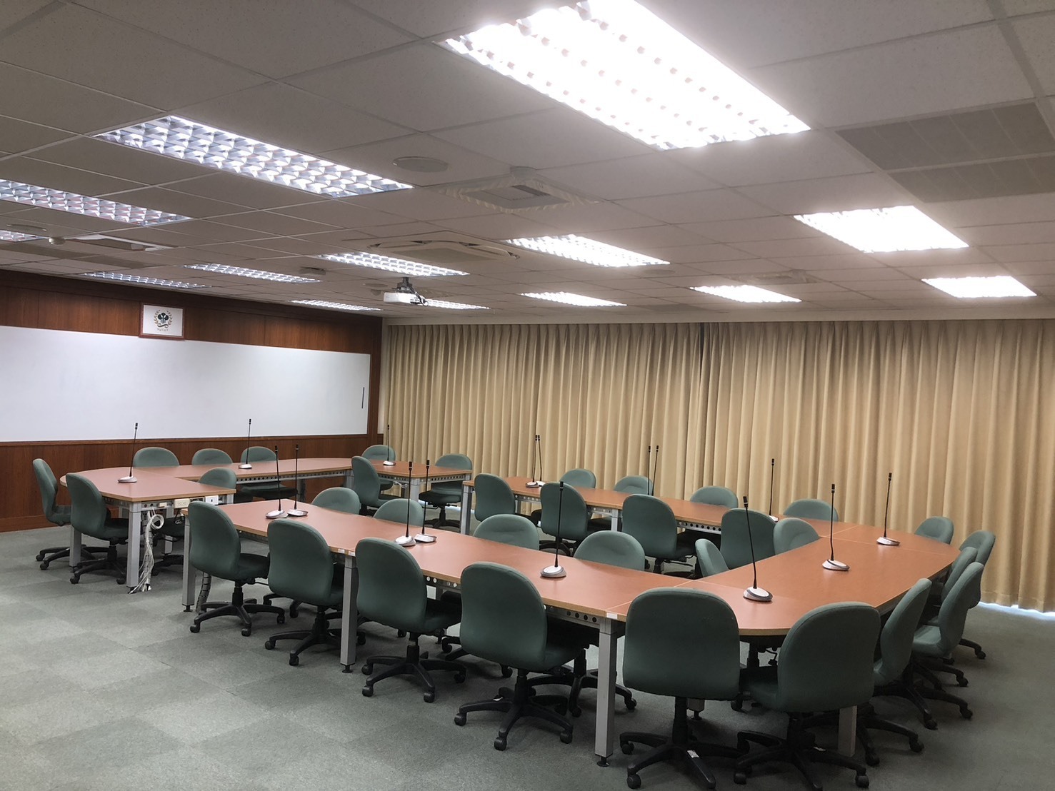 行政大樓四樓405會議室圖片